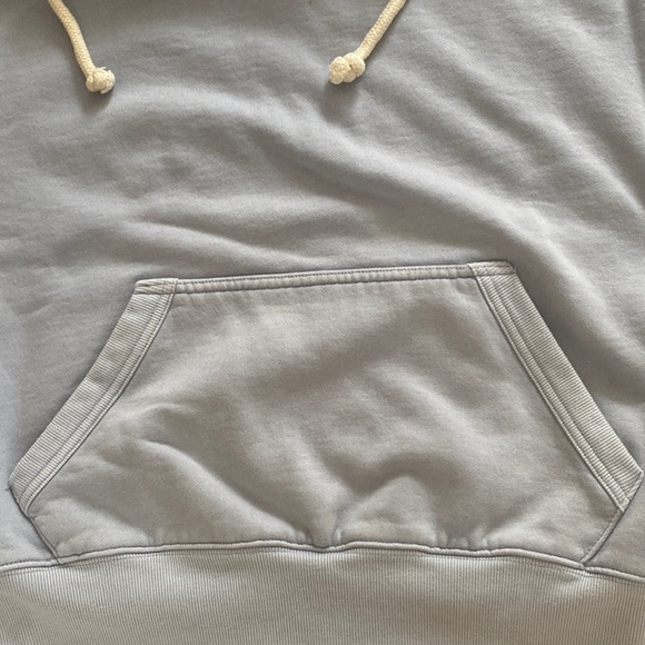 Cozy lavender hoodie with pocket. - Picture 3 of 3